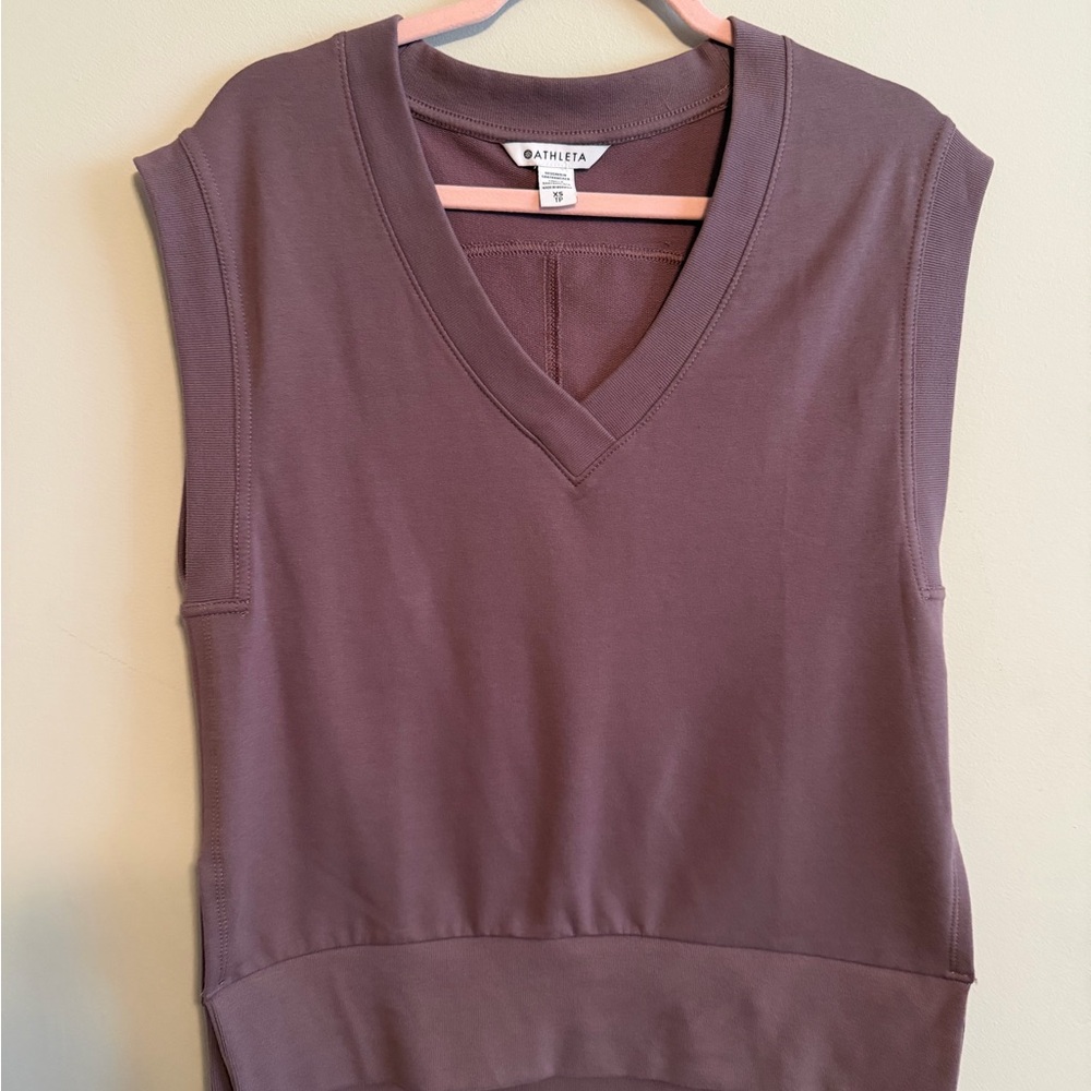 Athleta Women's Mauve purple long sleeveless. Casual, workout